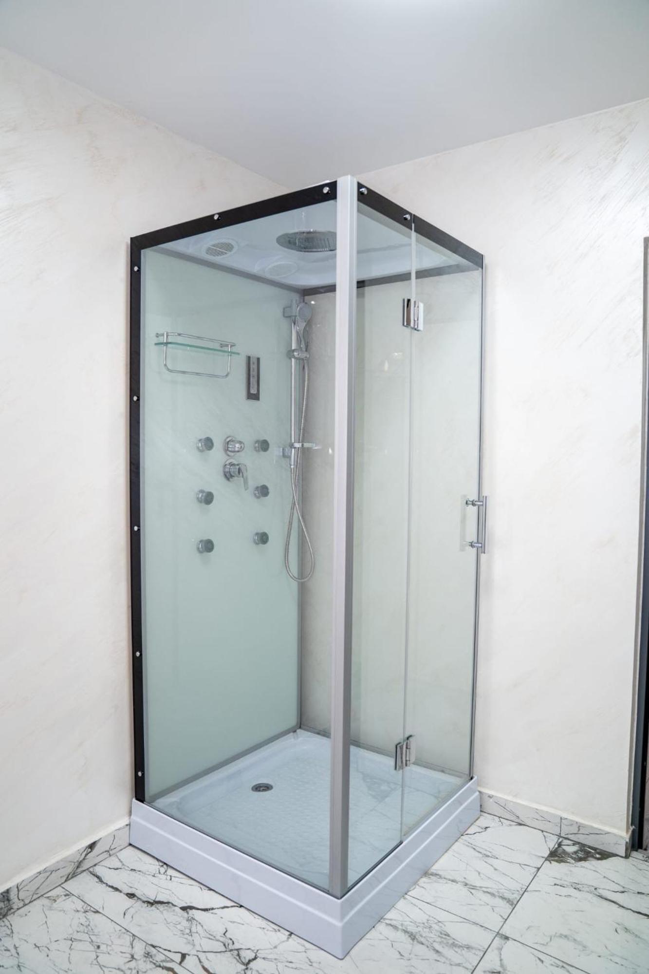 Pentgarden Penthouse Jacuzzi Apartment *